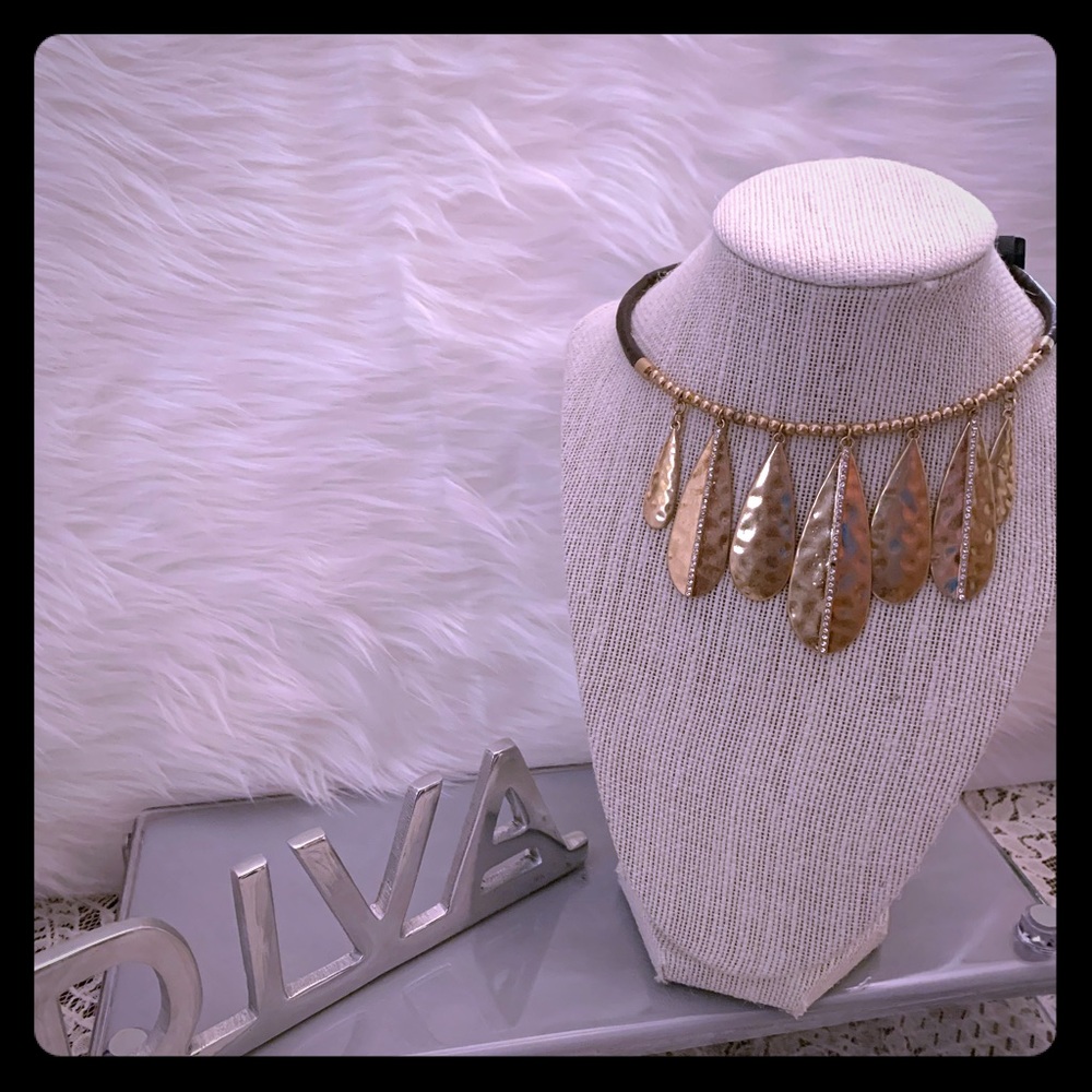 Ladies Choker Necklace